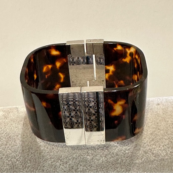 Rustic Cuff Bracelet wide clamper bangle Faux Tortoise, silver tone - Picture 9 of 13